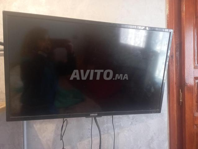 Tablette et téléviseur à vendre - 2