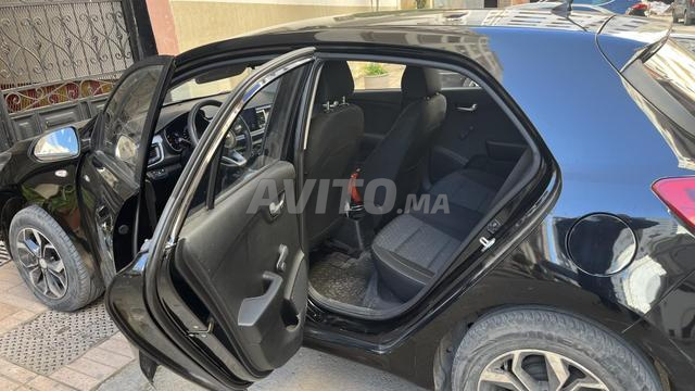 Très belle voiture bien entretenue. 1ère main - 2