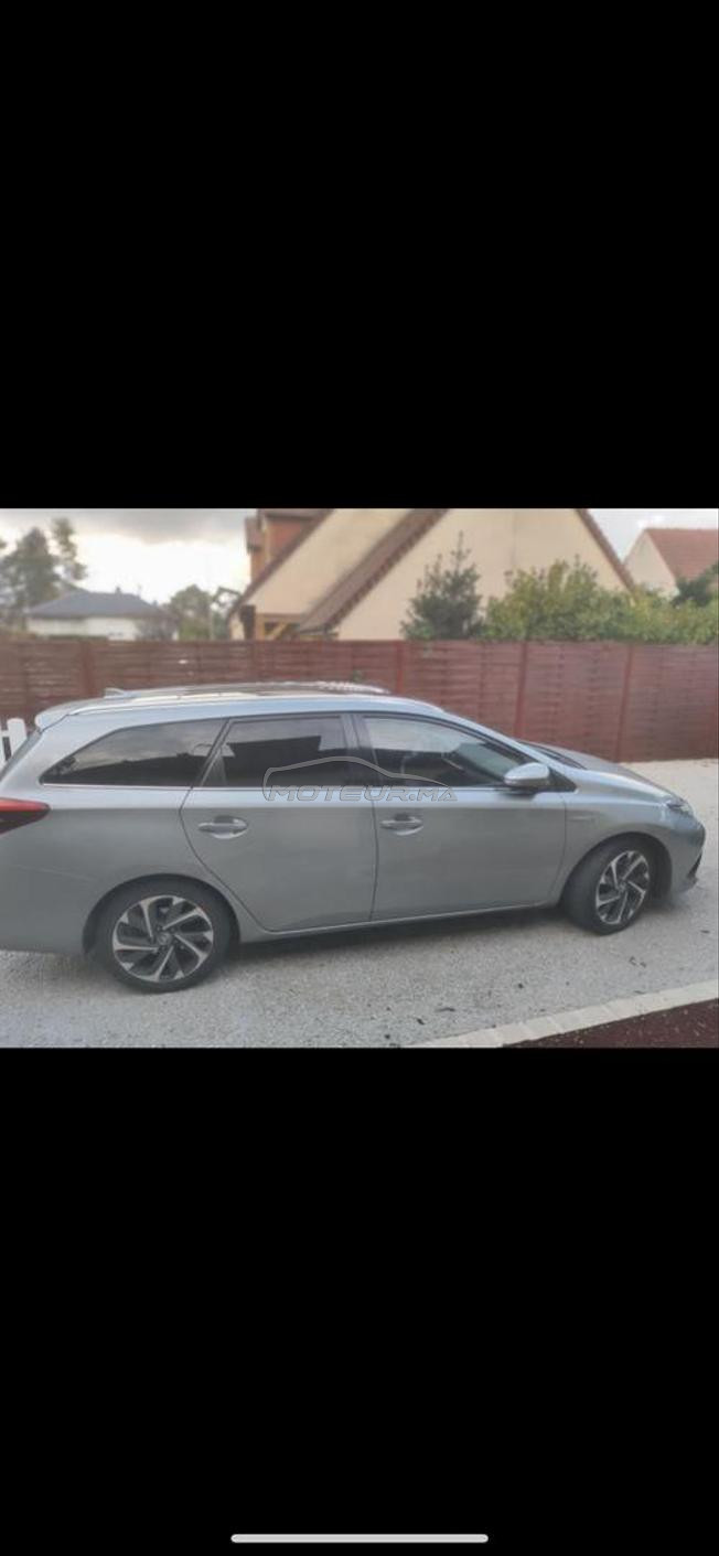 Toyota Auris Hybride Automatique 2017 à Agadir