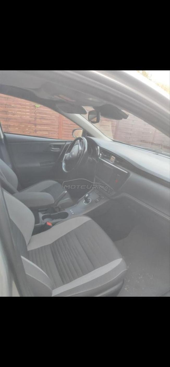 Toyota Auris Hybride Automatique 2017 à Agadir