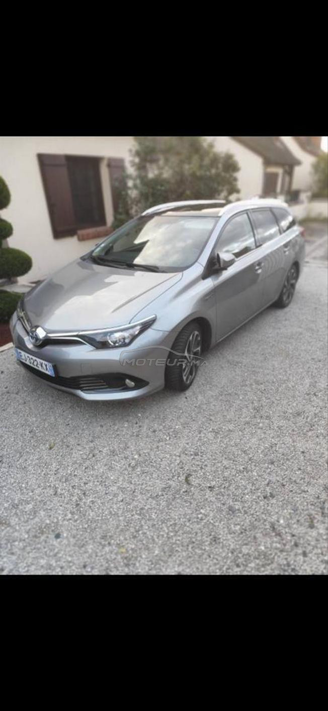 Toyota Auris Hybride Automatique 2017 à Agadir