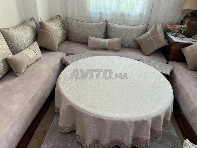 صالون كامل للبيع مع عود وطاولات - 2