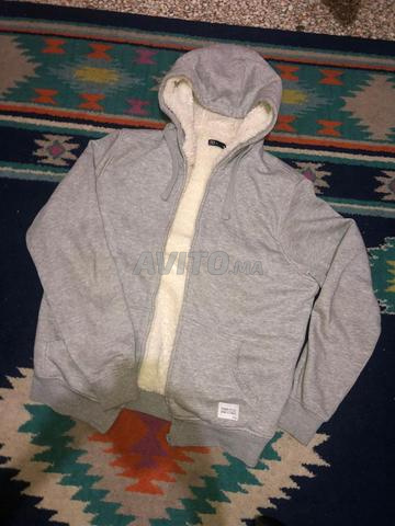 Sweat à capuche zippé gris