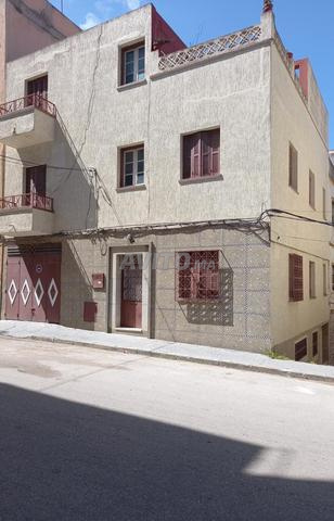 Maison avec garage à vendre au centre de TANGER