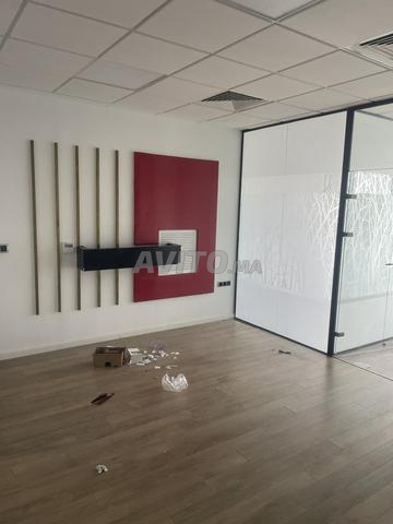 مكتب بمساحة 60 متر مربع للإيجار - 2