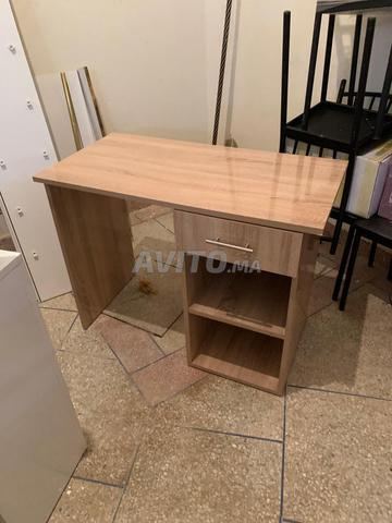 Bureau pratique en bon état à vendre - 2