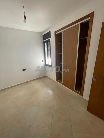 شقة فاخرة للبيع بمجمع سكني في بوجراح العليا - 2