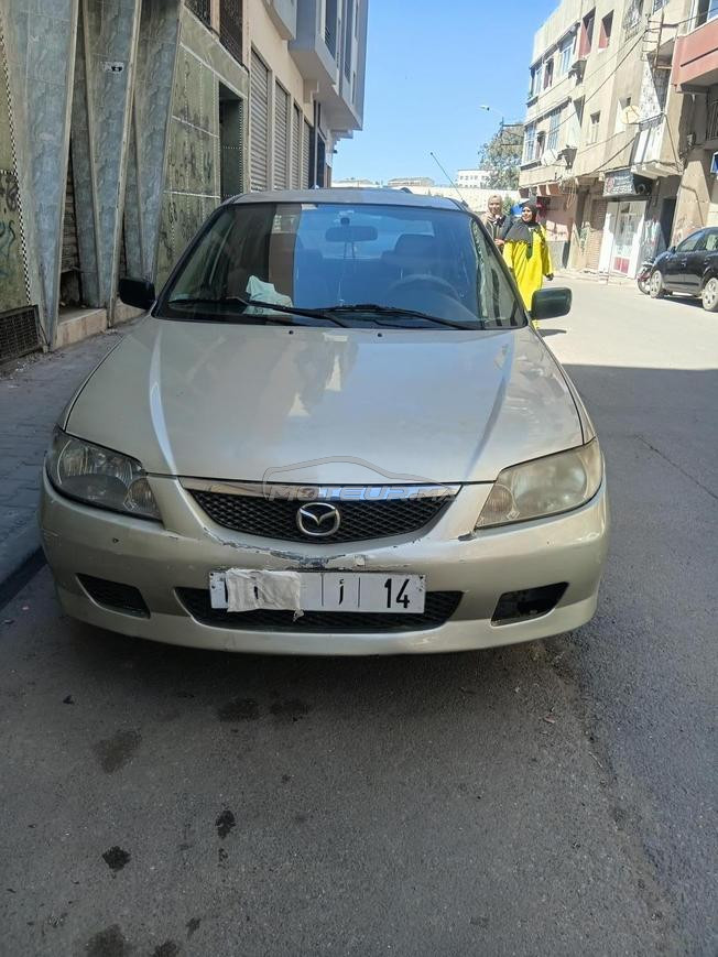 mazda en bon  etat