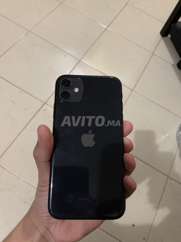iPhone 11 normal 128g batterie 76% jamais ouvert