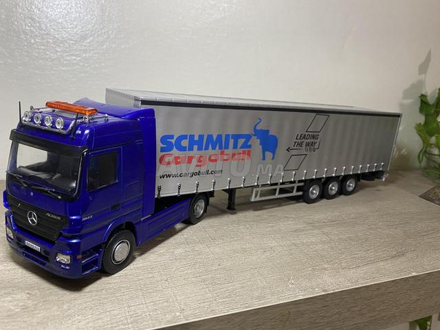 شاحنة مرسيدس مصغرة 1/43 - 2