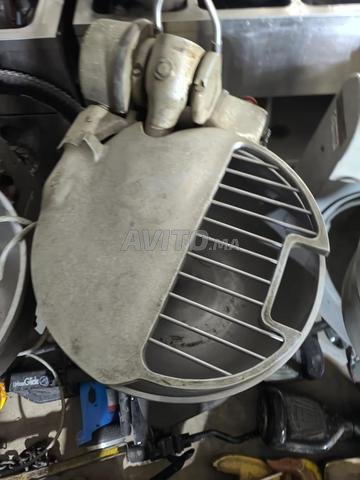 عجانة وازلي، آلة عجن - 2