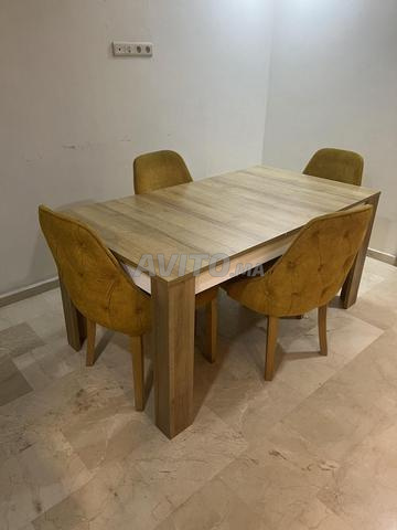 Table à manger extensible et 5 chaises - 2