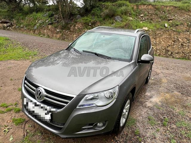 Volkswagen Tiguan - 2