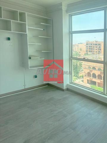 😍 مكتب للكراء برؤية رائعة على الشارع - 2