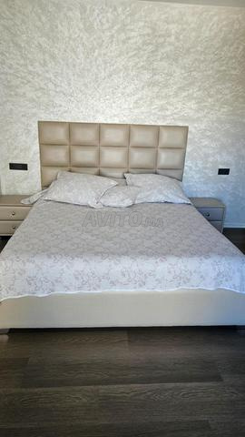 Chambre à coucher complète moderne très bon état - 2
