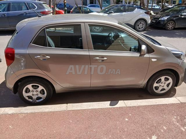 كيا بيكانتو بنزين يدوية 2019 في الرباط - 2