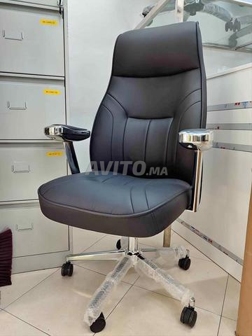 كرسي مكتب راقي ومريح – جودة عالية وتصميم أنيق 💺✨