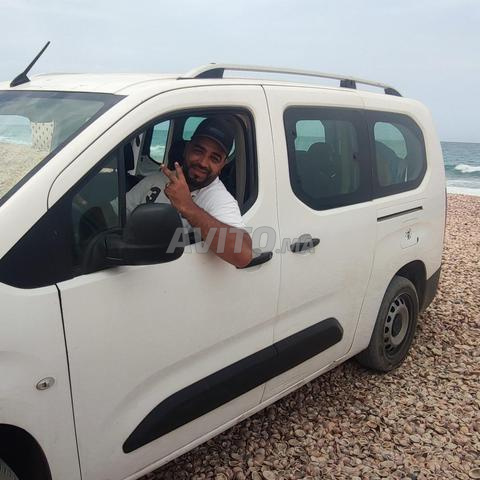 Chauffeur professionnel pour livraison et famille