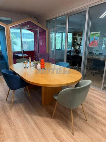 Table en bois massif à vendre