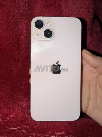 iPhone 13 normal rose 2700 dhs Batterie 70