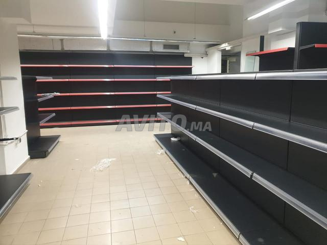 Rayonnage de supermarché - 2