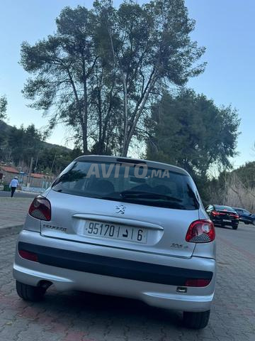 Peugeot 206 Modèle 2012 essence - 2