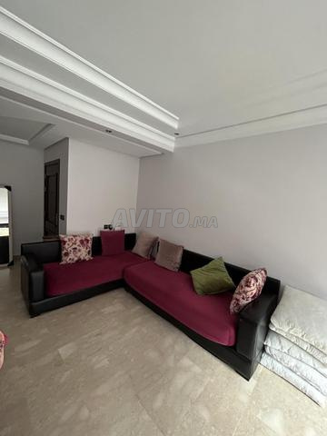 كنبة زاوية غرفة معيشة بحالة جيدة - 2