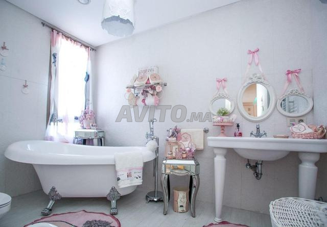 فيلا فاخرة للبيع - 2