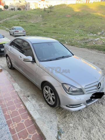 مرسيدس-بنز 220 ديزل أوتوماتيك 2011 بطنجة - 2