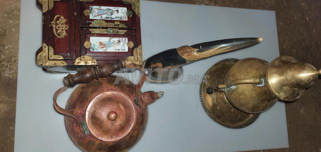 تحف نحاسية وخشبية - 2
