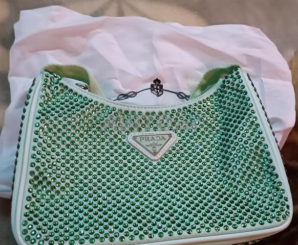 حقيبة برادا إعادة إصدار 2000 أصلية