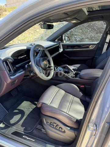 Porsche Cayenne Hybride Automatique 2024 à Tanger