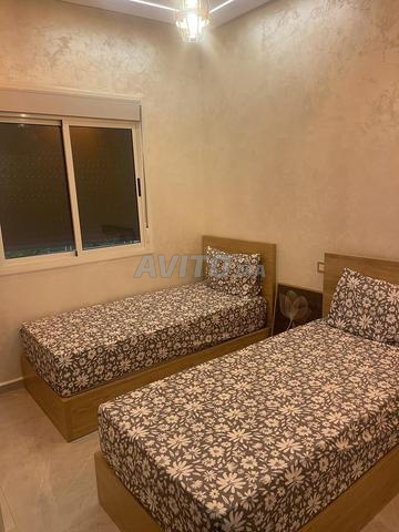 Appartement à louer au bord de la mer - image 3