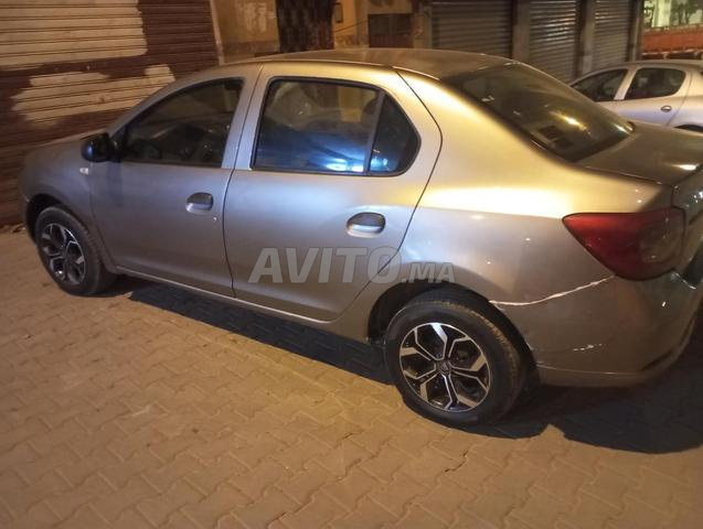 Dacia Logan Diesel Manuelle 2015 à Casablanca - 2