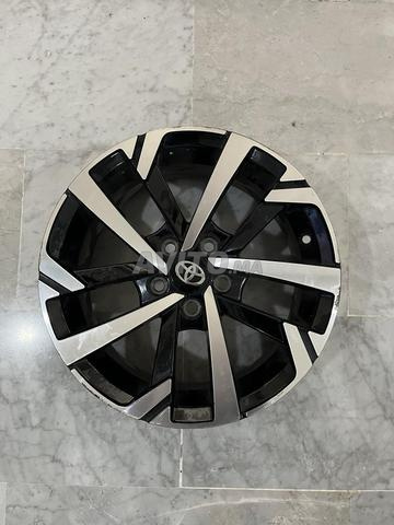 3 jantes aluminium avec quelques rayures - 2