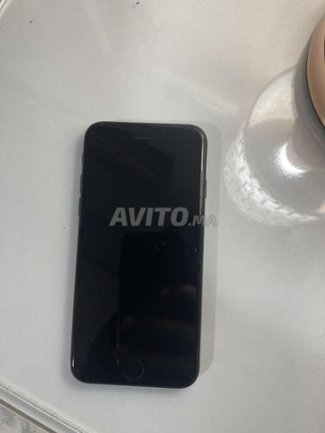 iPhone SE iOS 26.2.1 - 2