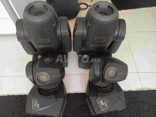 معدات إضاءة احترافية