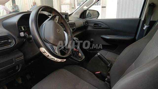 سيارة في حالة رائعة - 2