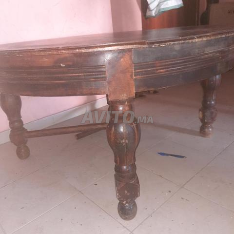 طاولة للبيع - 2