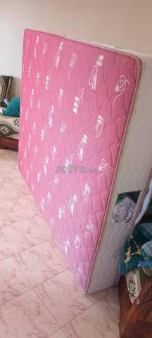 غرفة نوم ما زالت بحالة جيدة - 2