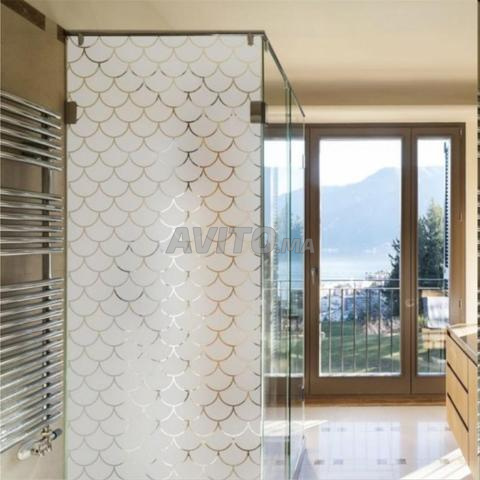 Film adhésif décoratif pour vitres et bureaux - 2