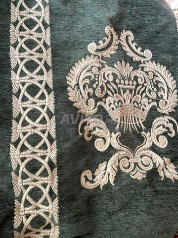 طلامط الصالون ووسط الدار بالمخاد والمزاود