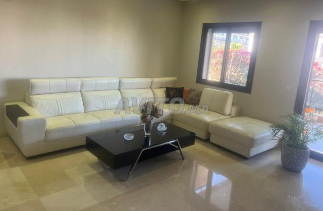 Très beau salon en cuir véritable (vachette)