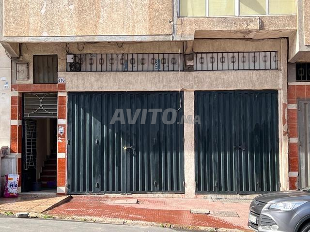 Magasin 250m2 usage dépôt à Californie - 2