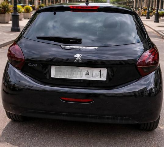 Peugeot 208 DIESEL - 2