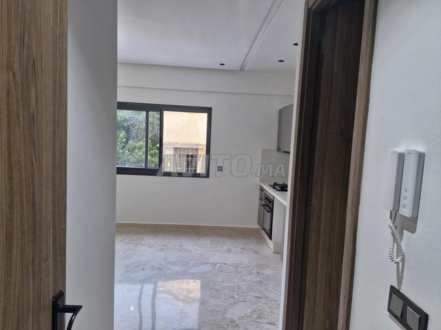 Studio neuf à louer haut standing non meublé - 2