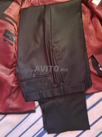 بدلة ماركة مقاس M 48 50 - 2