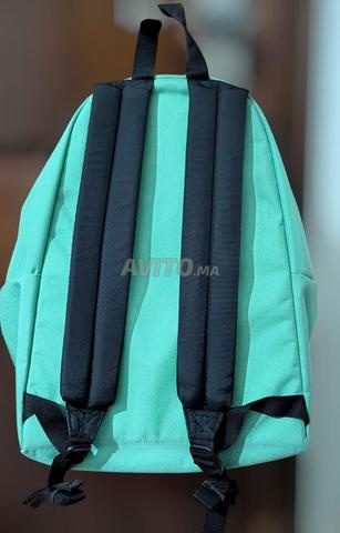 Eastpak neuve et pas chère - 2