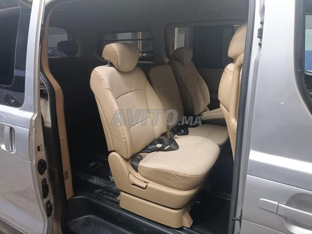 Hyundai H1 9 PLACES - 2