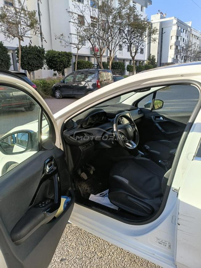Peugeot 208 Diesel white edition 2017 à Rabat